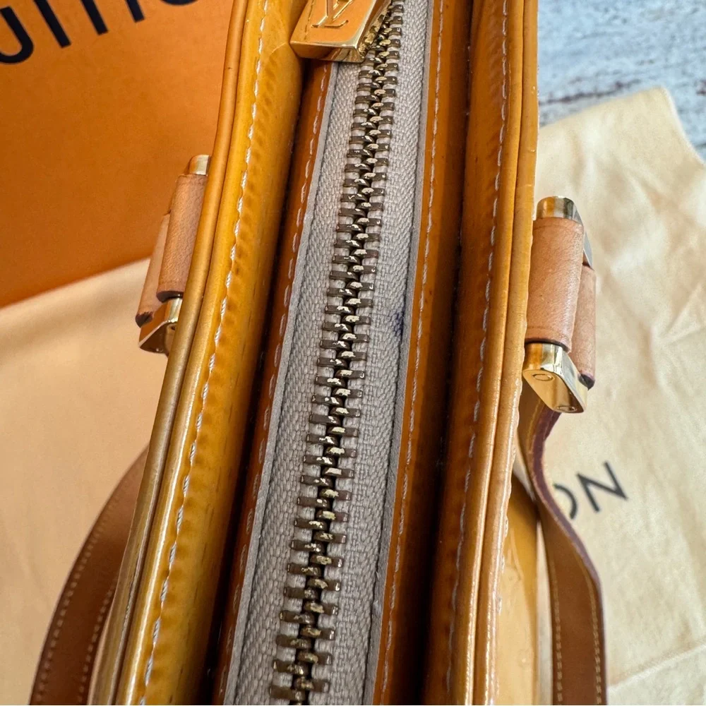 LOUIS VUITTON | Houston vernis shoulder bag golden yellow - Picture 5 of 8